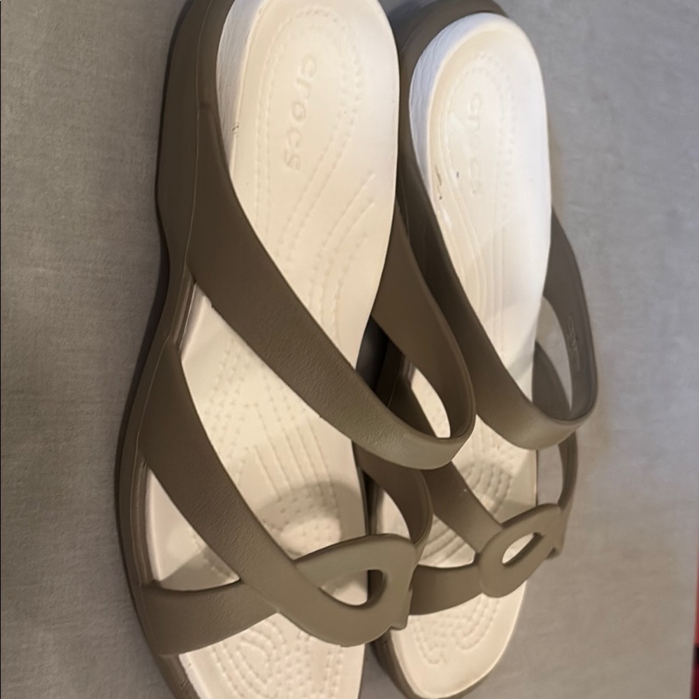 CROCS Tan Comfort Sandals - Picture 2 of 3